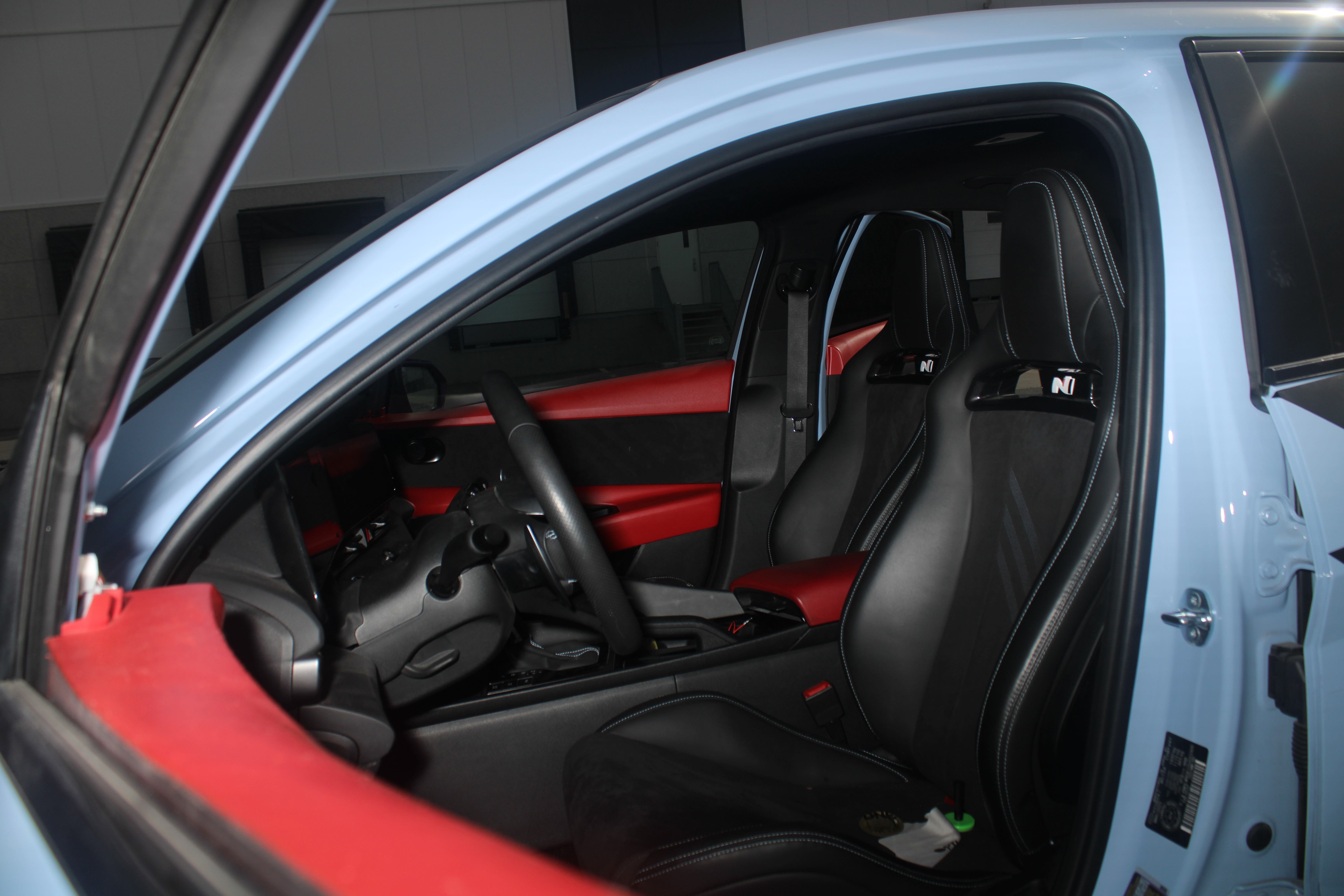 Elantra N — accents rouge & noir