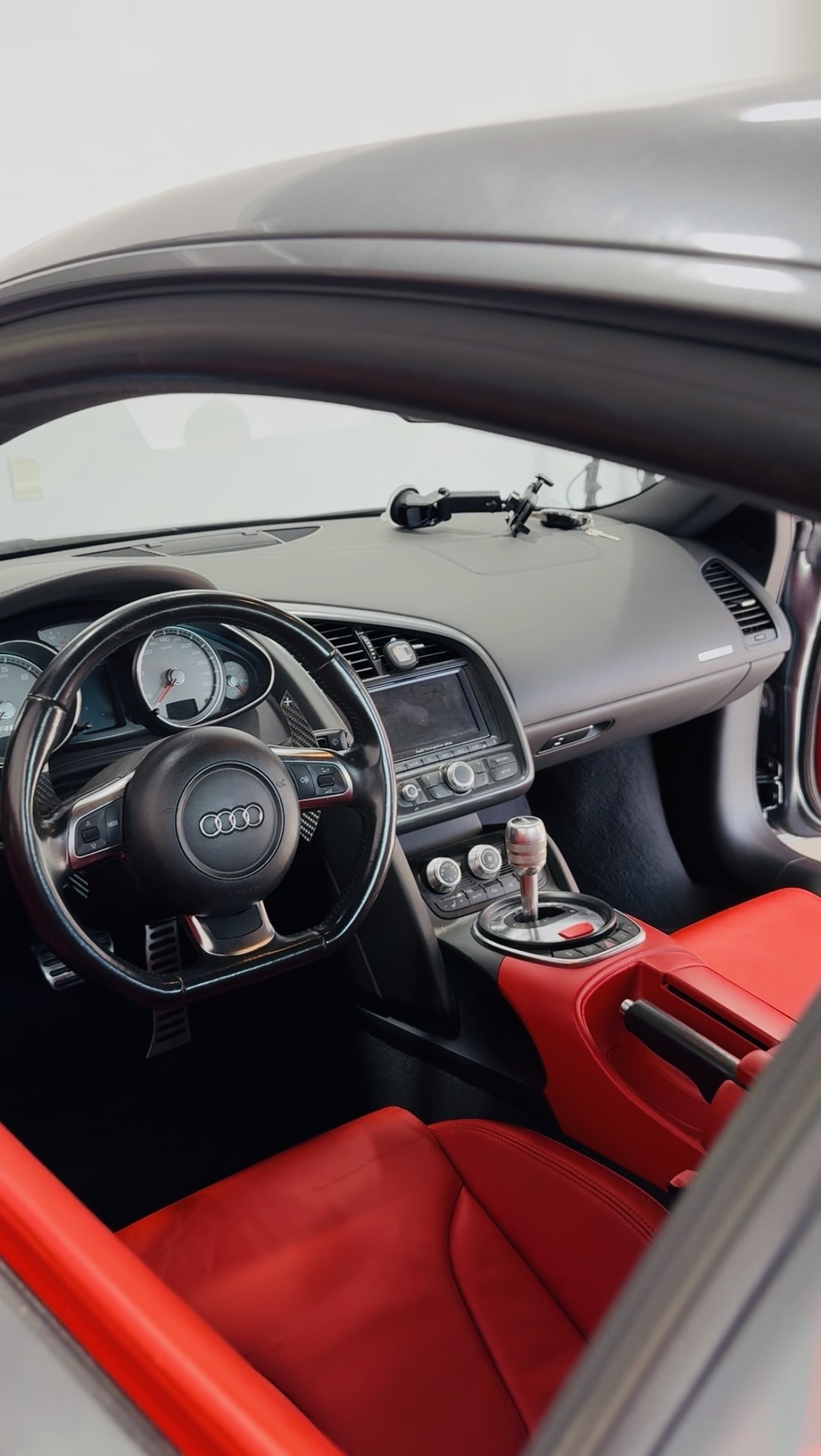 Audi R8 — poste de conduite